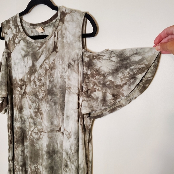Spade & Heart tie dye cold shoulder dress large - Picture 3 of 14